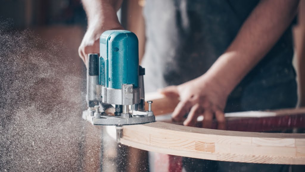 الصناعة في انيغول