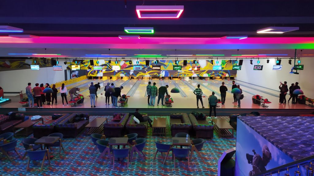 بازی کودکان در پارک کورو