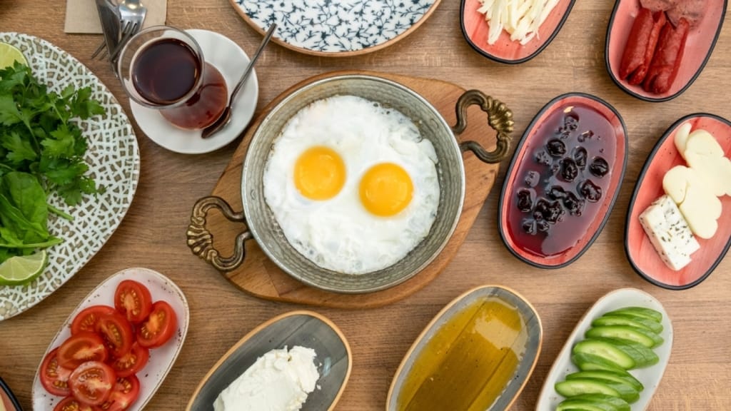 الافطار عند الشجرة التاريخية في بورصة